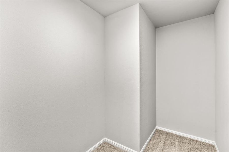 Spacious, unfurnished interior of a new home in Verandah, Royse City (Image 14).