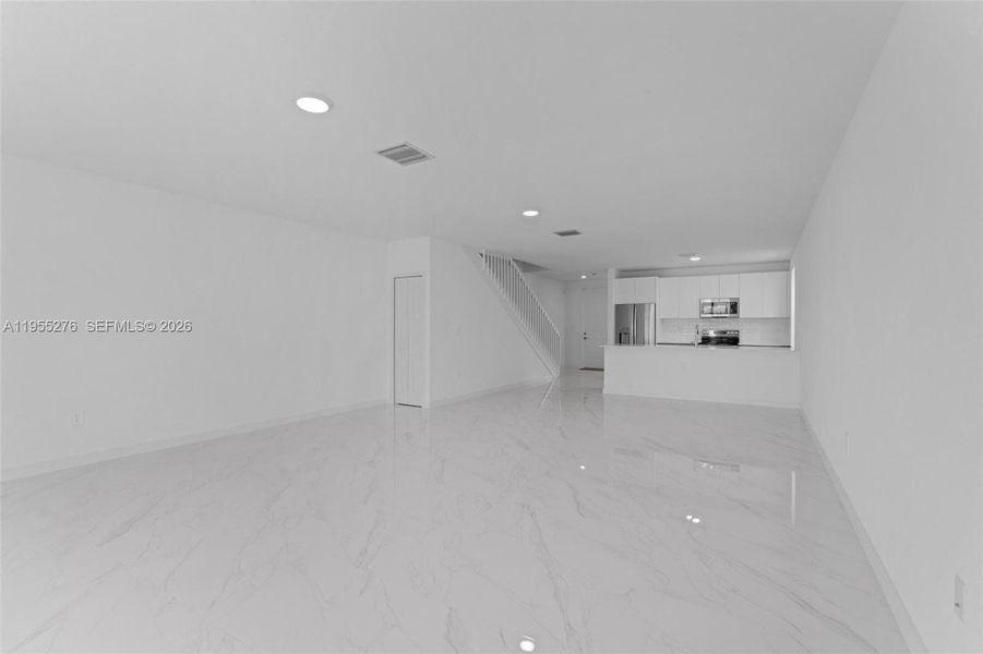 Spacious, unfurnished interior of a new home in , Homestead (Image 33).