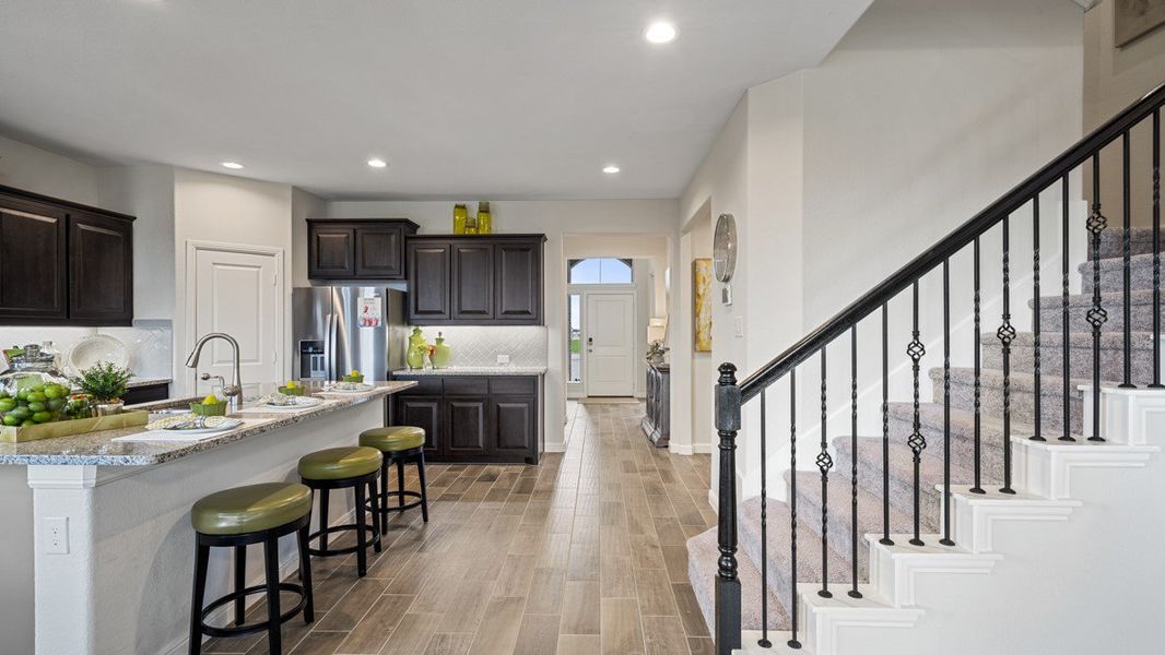 Furnished interior view inside a new home in Trails of Elizabeth Creek, Fort Worth (Image 26). Furnished interior view inside a new home in Trails of Elizabeth Creek, Fort Worth (Image 26).