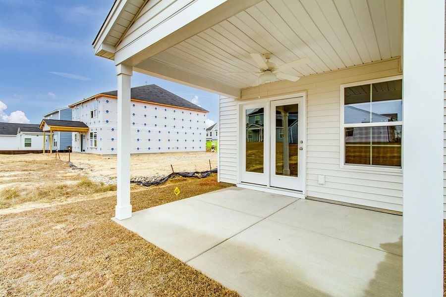Exterior details and patio area of a home in Winston Point, Gilbert (Image 3).