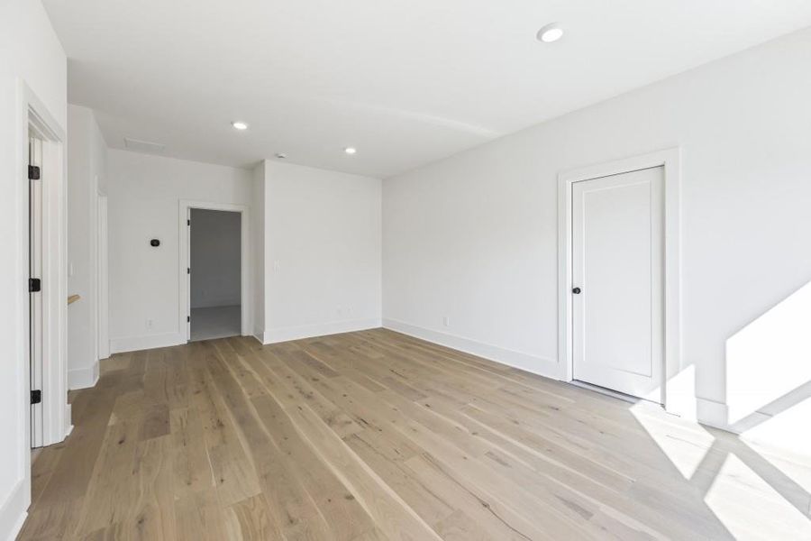 Spacious, unfurnished interior of a new home in , Madison (Image 49).