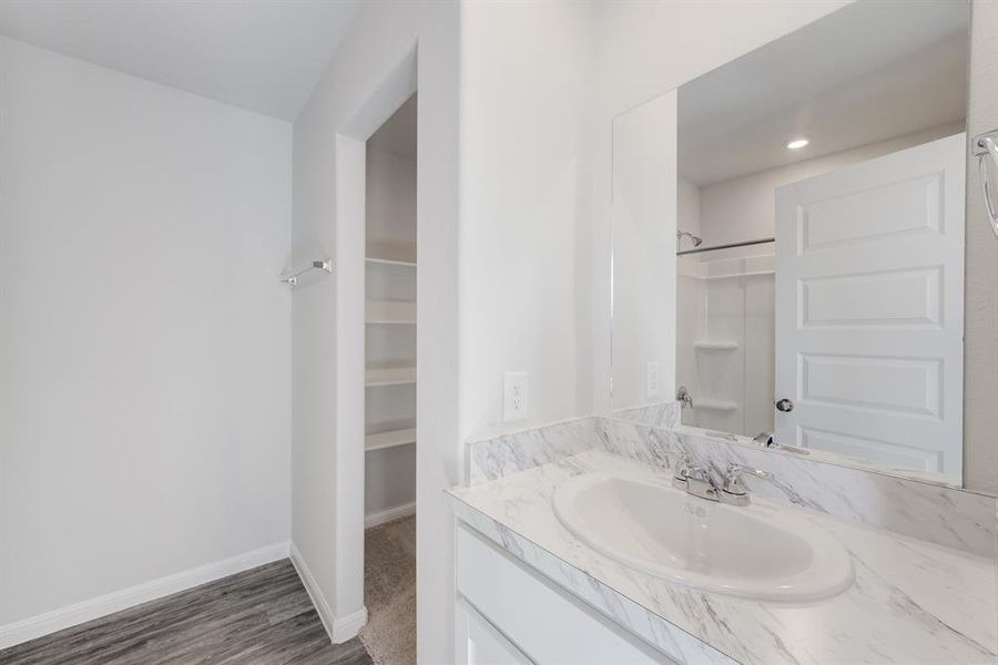 Furnished interior view inside a new home in Heather Heights, Itasca (Image 7). Furnished interior view inside a new home in Heather Heights, Itasca (Image 7).