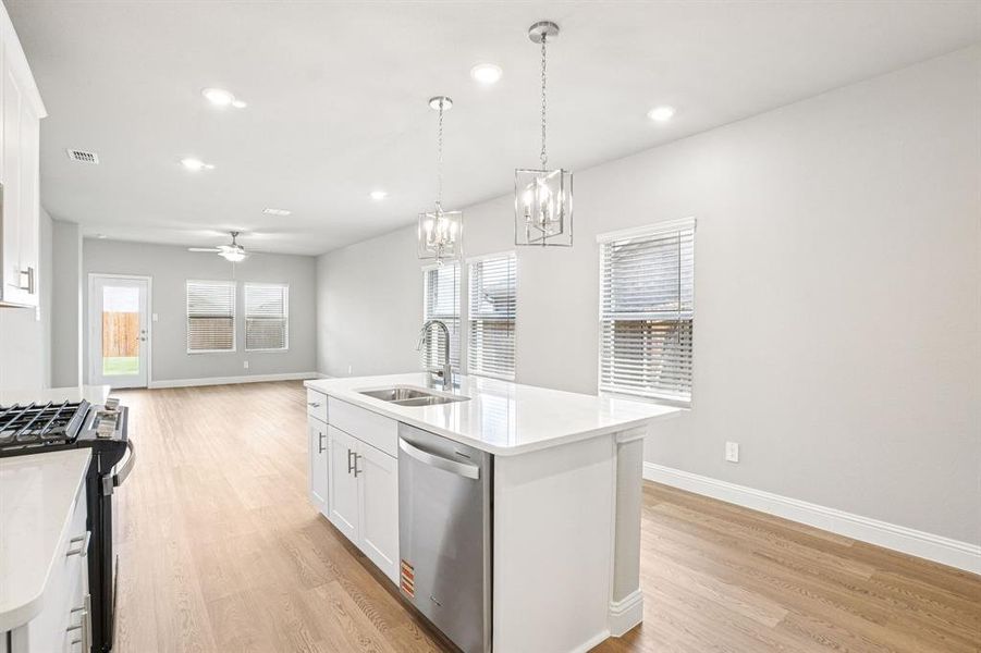 Photo is not of the actual home, but is an inspirational photo of builder’s model home and may depict options, furnishings, and/or decorator features that are not included. Photo is not of the actual home, but is an inspirational photo of builder’s model home and may depict options, furnishings, and/or decorator features that are not included.