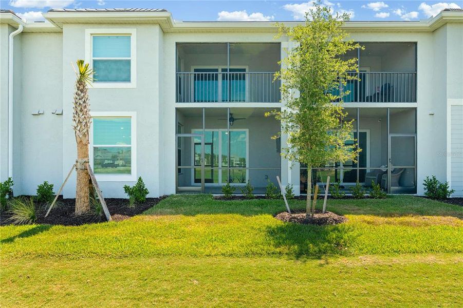 Exterior details and patio area of a home in Calusa Country Club, Lakewood Ranch (Image 38).