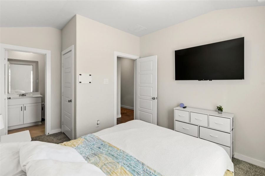 Furnished interior view inside a new home in Heights of Barbers Hill, Mont Belvieu (Image 8).