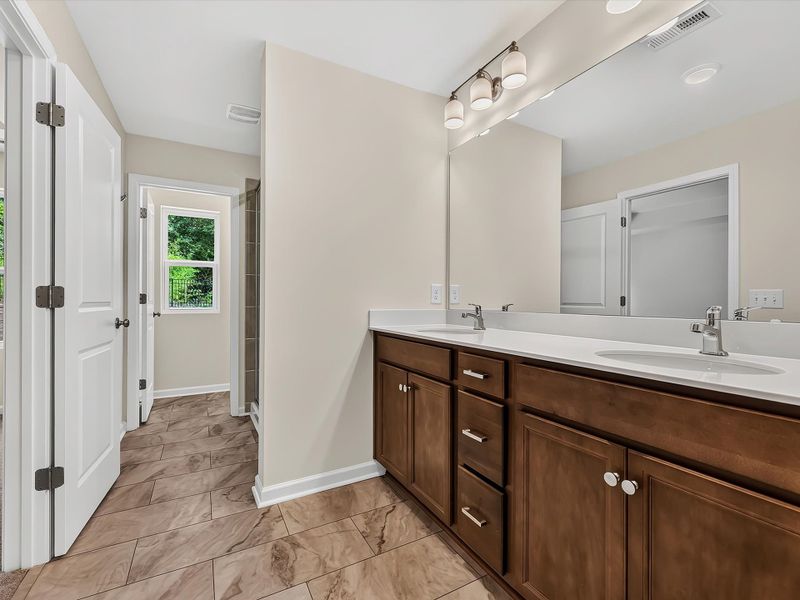 Owner's Bath Owner's Bath