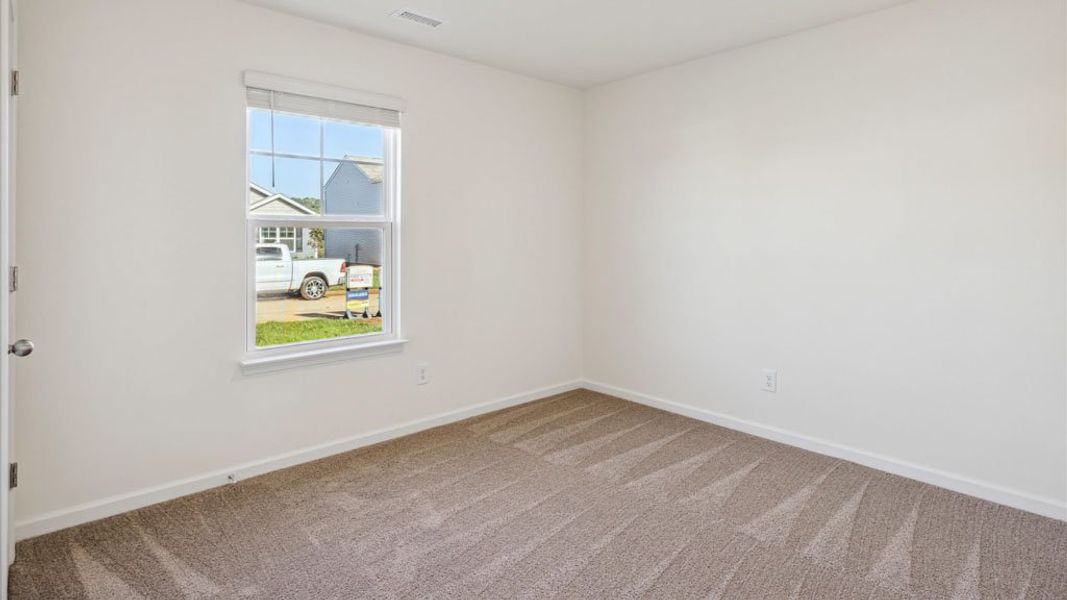 Representative unfurnished interior of a home built from the Freeport by D.R. Horton in Johnson Farms, Greeneville (Image 11).