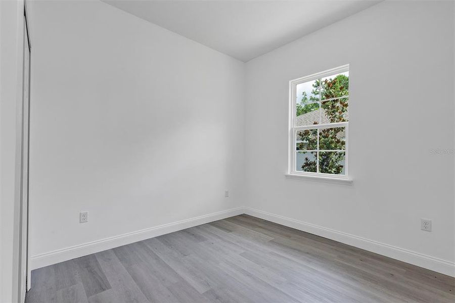 Spacious, unfurnished interior of a new home in , Deland (Image 22).
