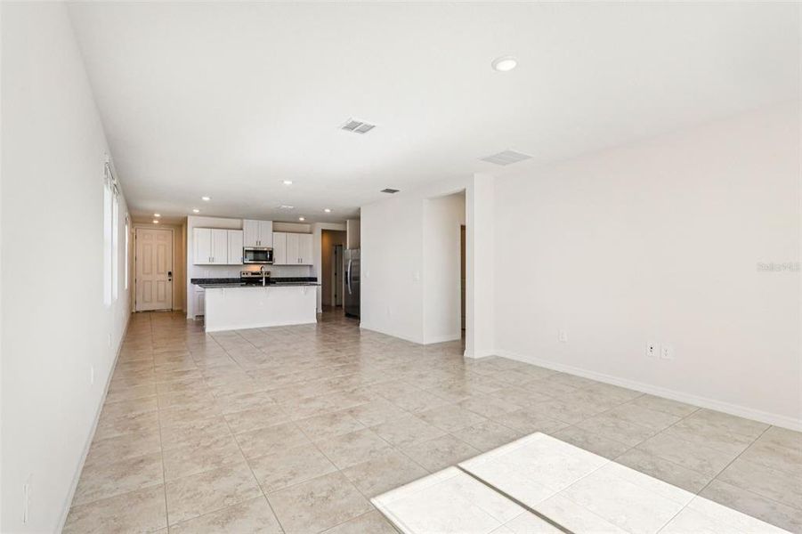 Spacious, unfurnished interior of a new home in Lake Deer Estates - Classic Series, Poinciana (Image 30).