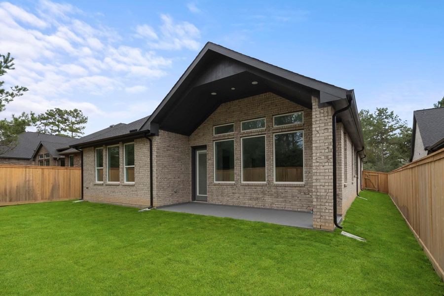 Exterior details and patio area of a home in Kresston, Montgomery (Image 3). Exterior details and patio area of a home in Kresston, Montgomery (Image 3).