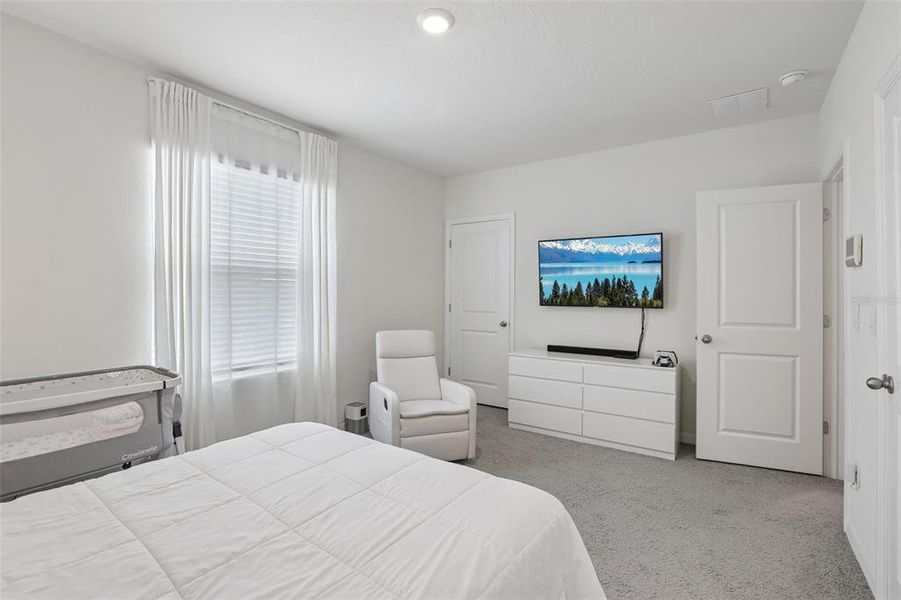 Furnished interior view inside a new home in Easthaven, Tampa (Image 17). Furnished interior view inside a new home in Easthaven, Tampa (Image 17).