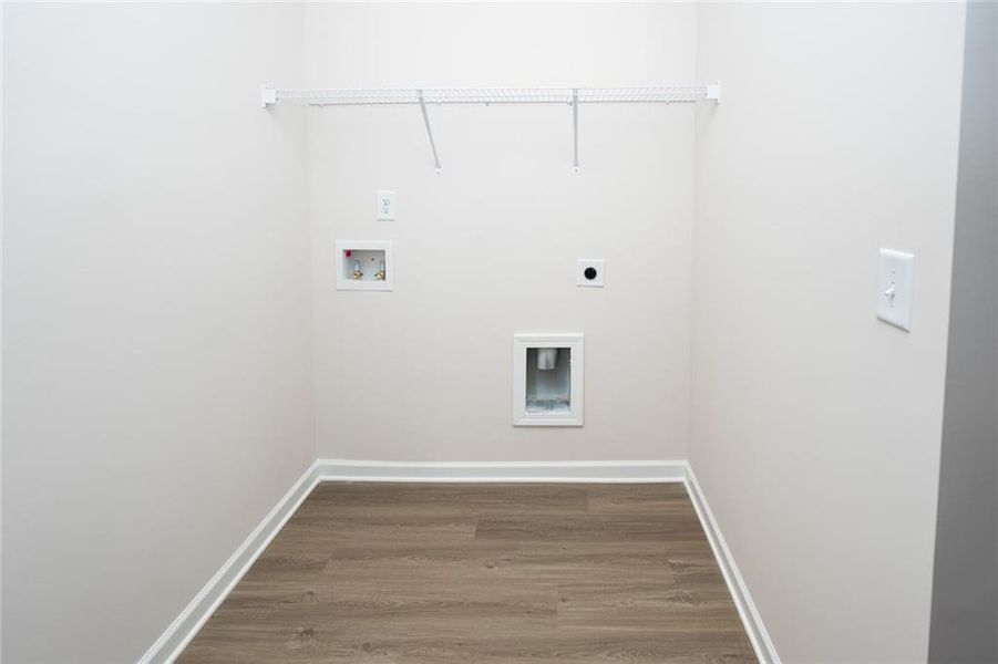 Spacious, unfurnished interior of a new home in Villages at Cedar Hill, Dallas (Image 18). Spacious, unfurnished interior of a new home in Villages at Cedar Hill, Dallas (Image 18).