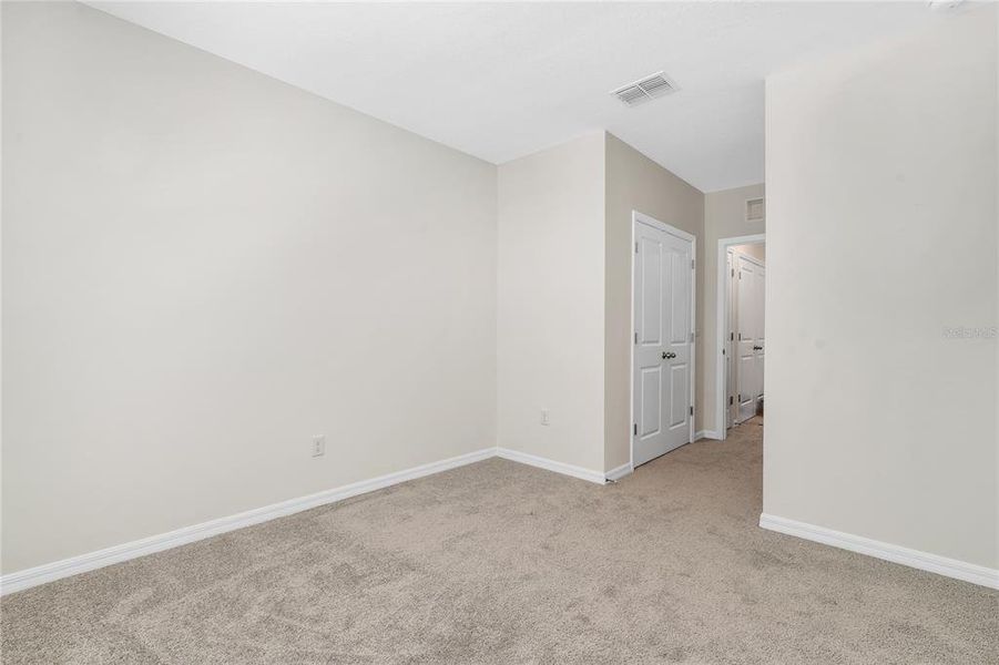 Spacious, unfurnished interior of a new home in , Land O' Lakes (Image 23).