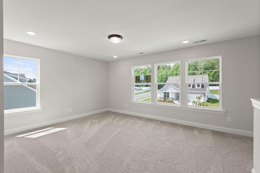 Spacious, unfurnished interior of a new home in Hopewell Garden, Winston-Salem (Image 17).