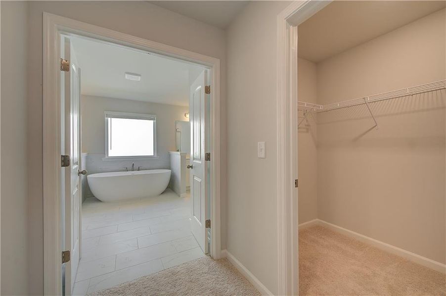 Spacious, unfurnished interior of a new home in Northcroft, Loganville (Image 32).
