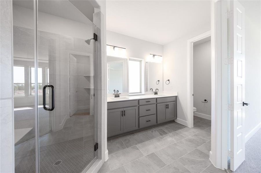 Furnished interior view inside a new home in Heath Golf and Yacht Club, Heath (Image 11).