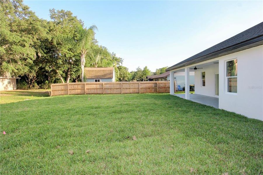 Exterior details and patio area of a home in , Sebring (Image 4).