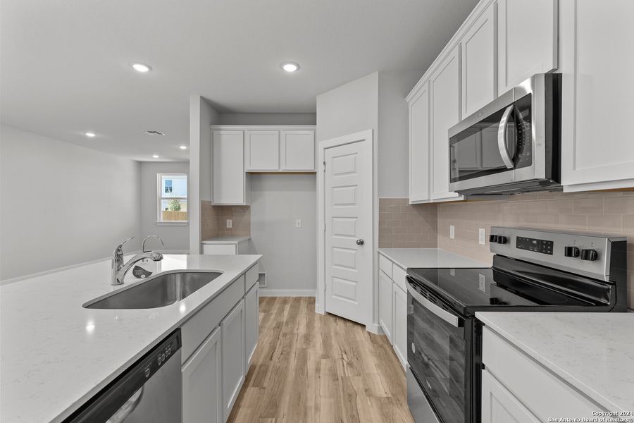 Furnished interior view inside a new home in Hiddenbrooke, Seguin (Image 16). Furnished interior view inside a new home in Hiddenbrooke, Seguin (Image 16).