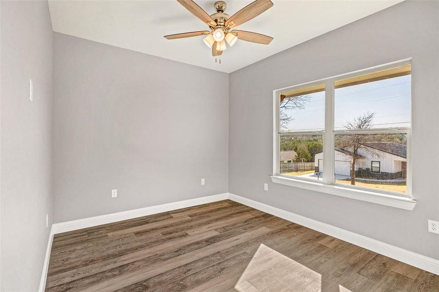 Spacious, unfurnished interior of a new home in , Granbury (Image 27).