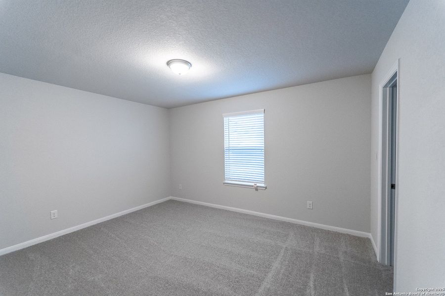 Spacious, unfurnished interior of a new home in Homestead, Schertz (Image 13).