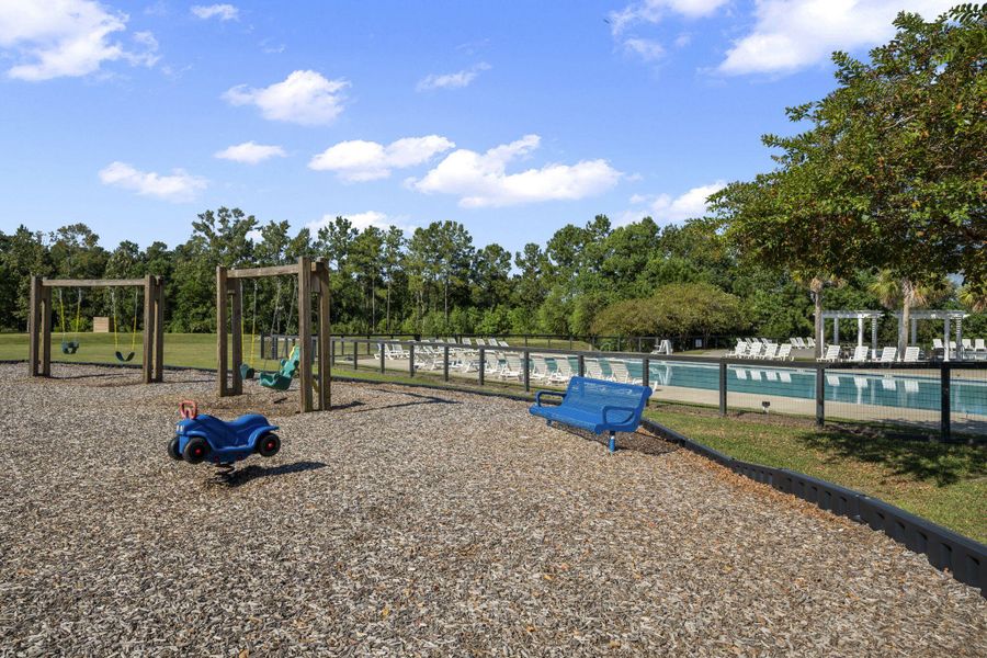 Community amenities in High Point at Foxbank, Moncks Corner (Image 55).
