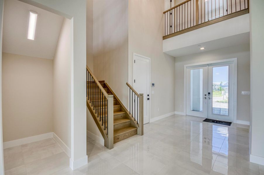 Furnished interior view inside a new home in Apex at Avenir, Palm Beach Gardens (Image 39).