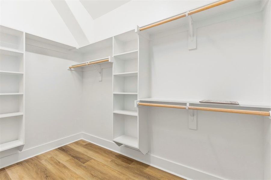 Spacious, unfurnished interior of a new home in , Sherman (Image 16).
