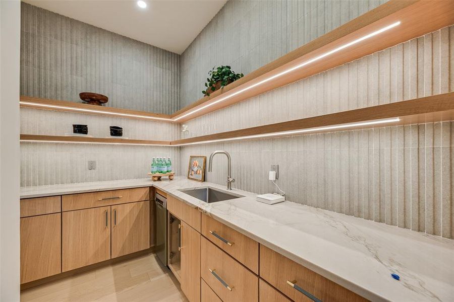 Furnished interior view inside a new home in , Dallas (Image 11).