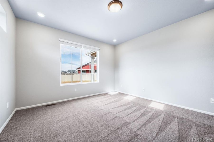 Spacious, unfurnished interior of a new home in , Aurora (Image 29).