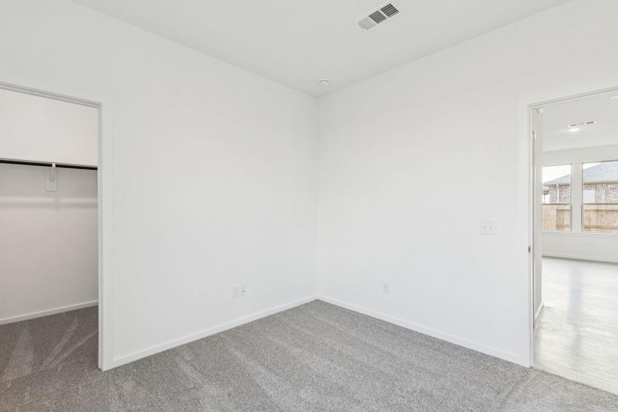 Spacious, unfurnished interior of a new home in River Ranch, Dayton (Image 16).