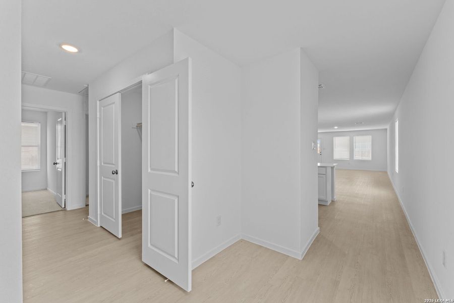 Spacious, unfurnished interior of a new home in Higdon Crossing, San Antonio (Image 21).