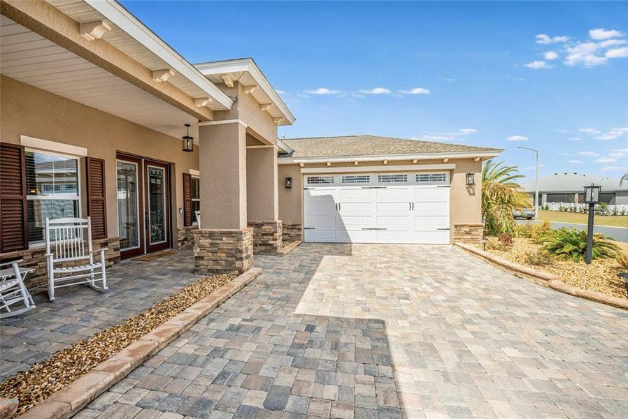 Exterior details and patio area of a home in , Ocala (Image 22).