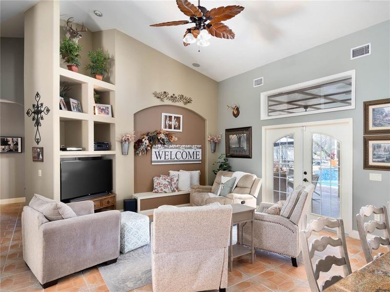 Furnished interior view inside a new home in , Ocklawaha (Image 32).