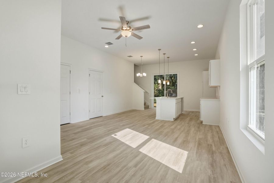Spacious, unfurnished interior of a new home in , Jacksonville (Image 15).