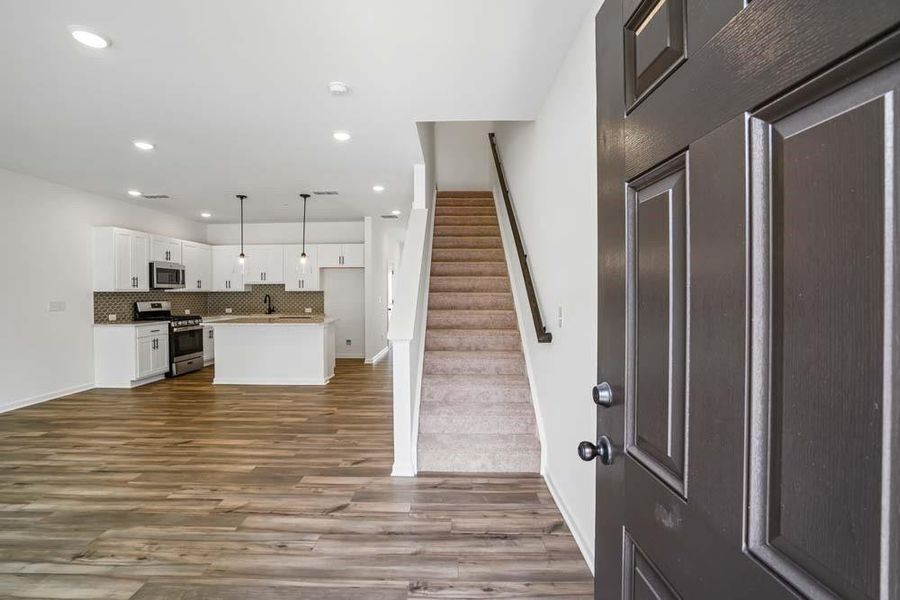 Spacious, unfurnished interior of a new home in Laurelwood, Douglasville (Image 17). Spacious, unfurnished interior of a new home in Laurelwood, Douglasville (Image 17).