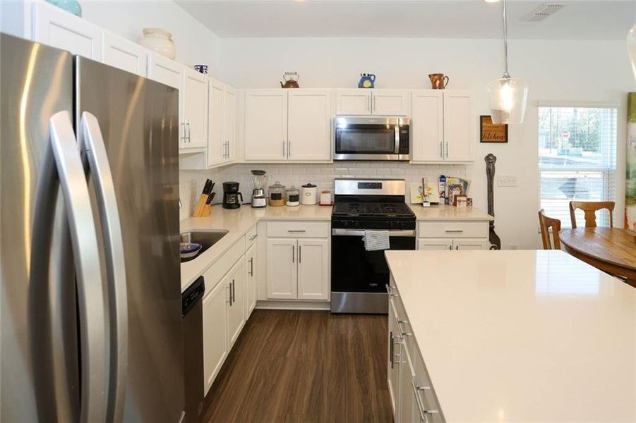 Furnished interior view inside a new home in Laurelwood, Douglasville (Image 13).
