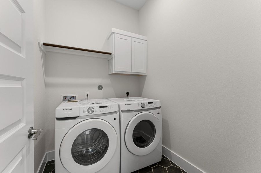Furnished interior view inside a new home in Cross Creek Ranch, Fulshear (Image 32).