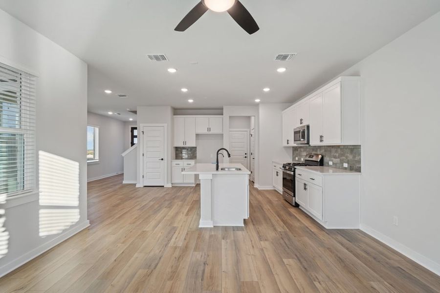 Furnished interior view inside a new home in Union Collection at Park Central, Georgetown (Image 15). Furnished interior view inside a new home in Union Collection at Park Central, Georgetown (Image 15).