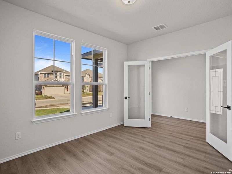 Spacious, unfurnished interior of a new home in Horizon Pointe, San Antonio (Image 18). Spacious, unfurnished interior of a new home in Horizon Pointe, San Antonio (Image 18).