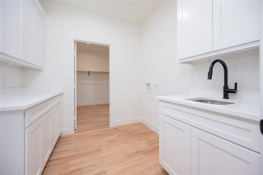 Furnished interior view inside a new home in , Brashear (Image 11).