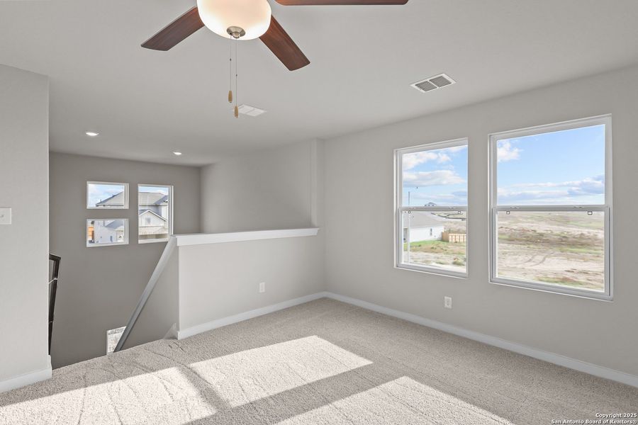 Spacious, unfurnished interior of a new home in Garden Grove, Schertz (Image 30).