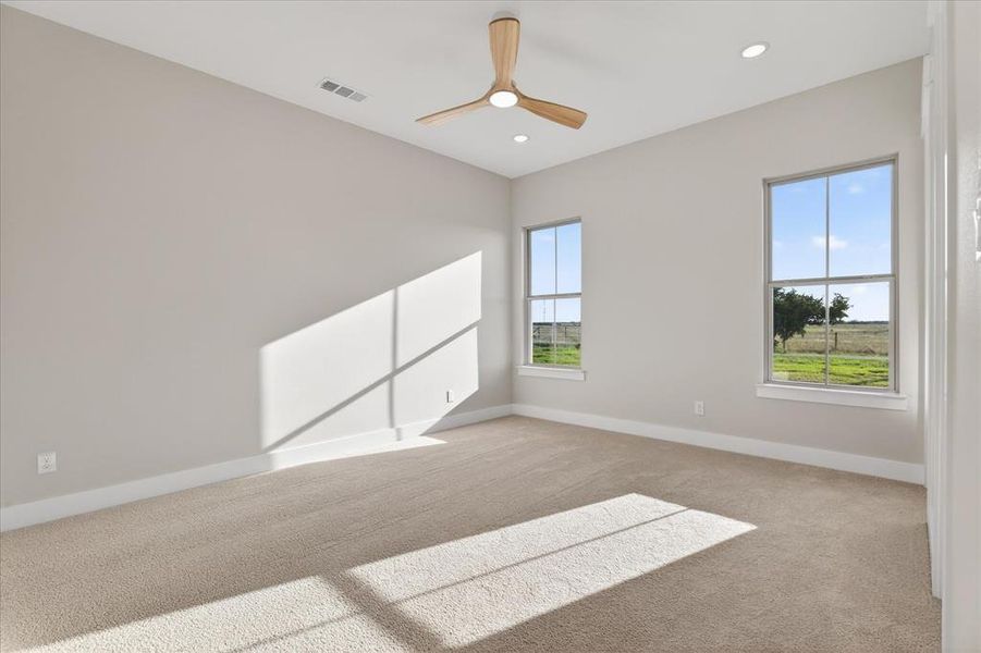 Spacious, unfurnished interior of a new home in , Celeste (Image 22).