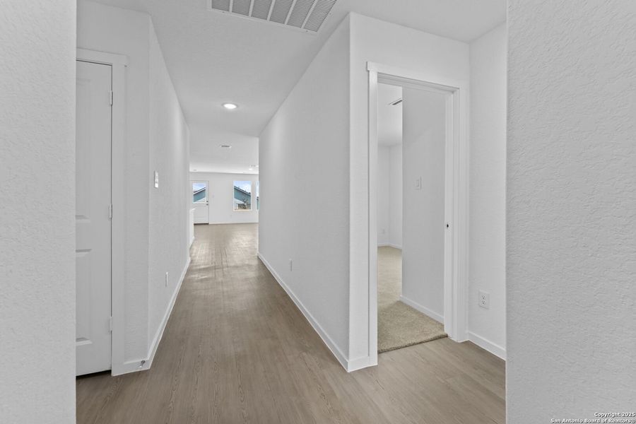Spacious, unfurnished interior of a new home in Lodi Grove, Floresville (Image 15). Spacious, unfurnished interior of a new home in Lodi Grove, Floresville (Image 15).