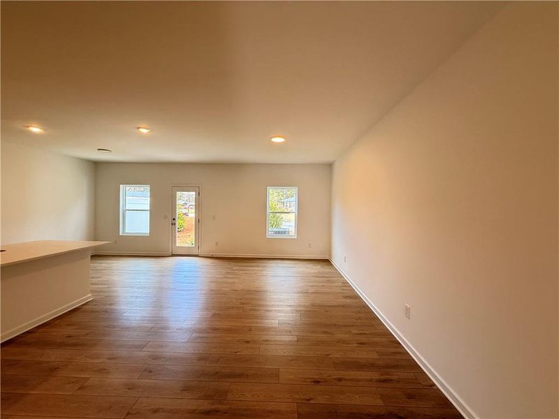 Spacious, unfurnished interior of a new home in Leydenview, Mableton (Image 19).