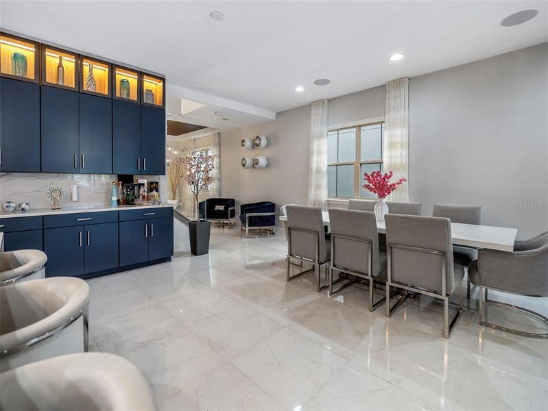Furnished interior view inside a new home in , Orlando (Image 35).