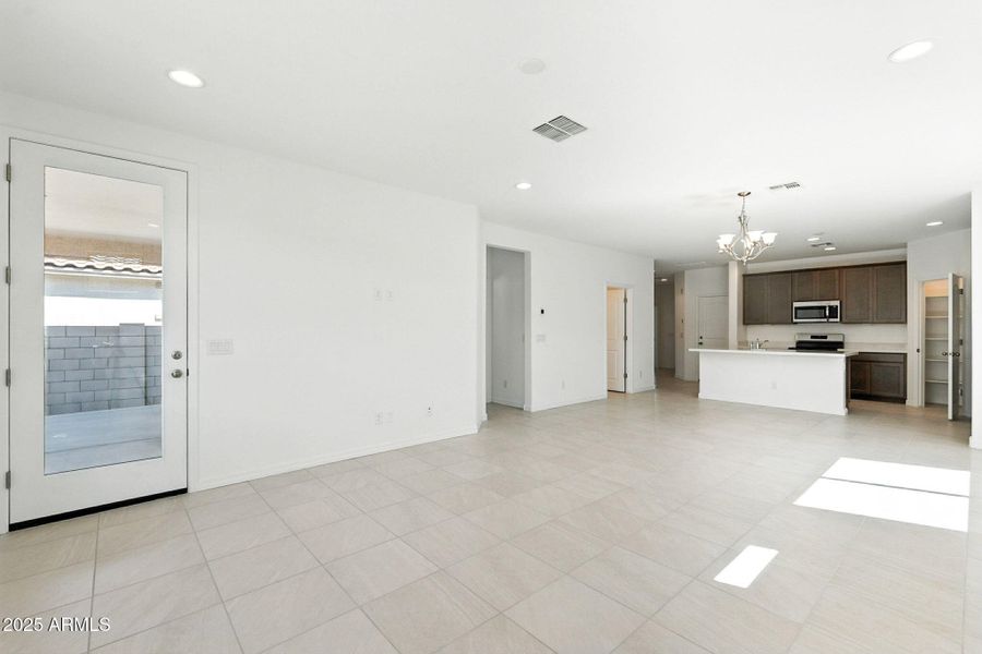 10-web-or-mls-Hilton-10 (3) 10-web-or-mls-Hilton-10 (3)