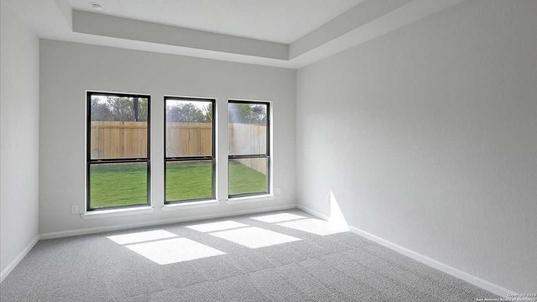 Spacious, unfurnished interior of a new home in Haby Hill 50', San Antonio (Image 16). Spacious, unfurnished interior of a new home in Haby Hill 50', San Antonio (Image 16).