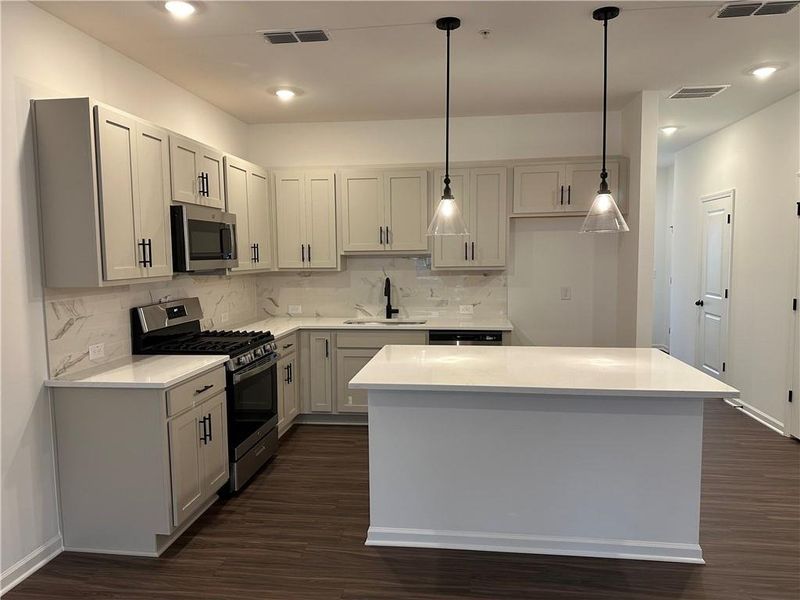 Furnished interior view inside a new home in Laurelwood, Douglasville (Image 7).