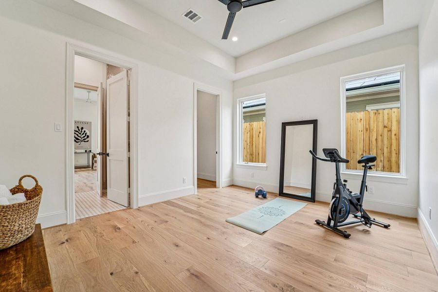 Spacious, unfurnished interior of a new home in , Houston (Image 21).