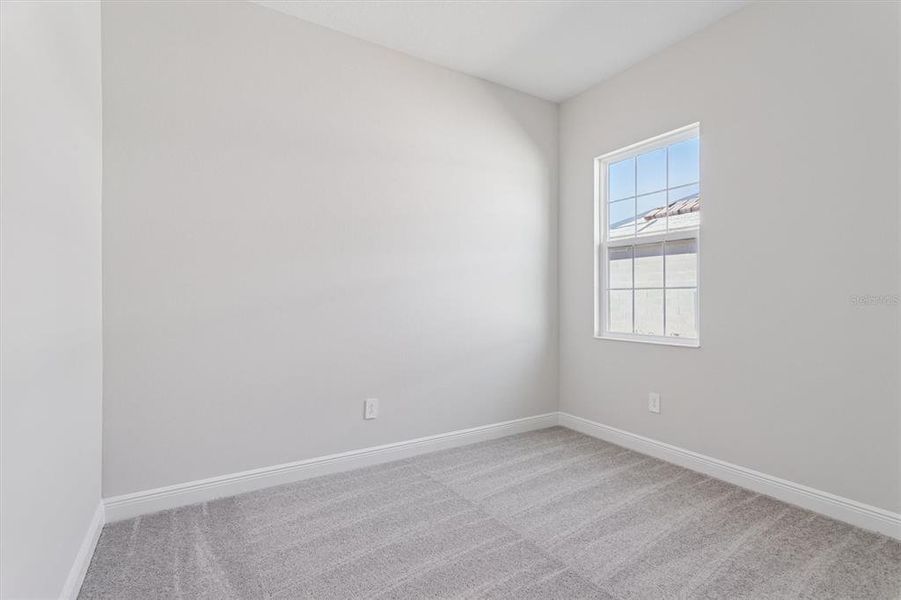 Spacious, unfurnished interior of a new home in Crestwood Estates, Valrico (Image 23).